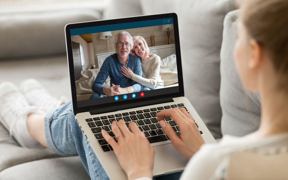 День матери на расстоянии