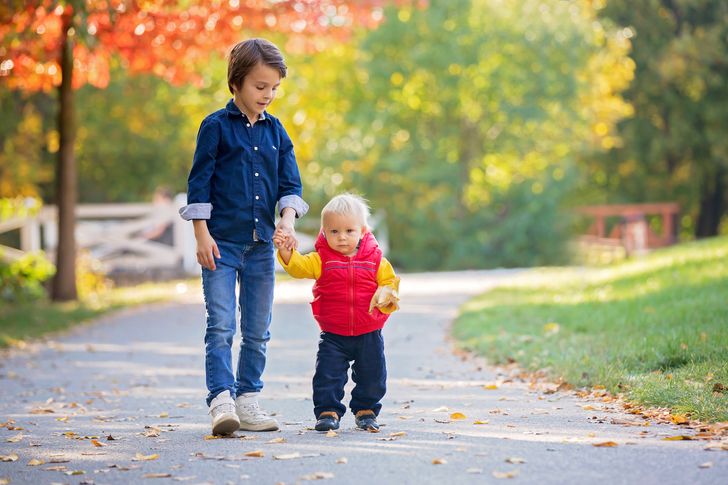 Он ведет себя как взрослый